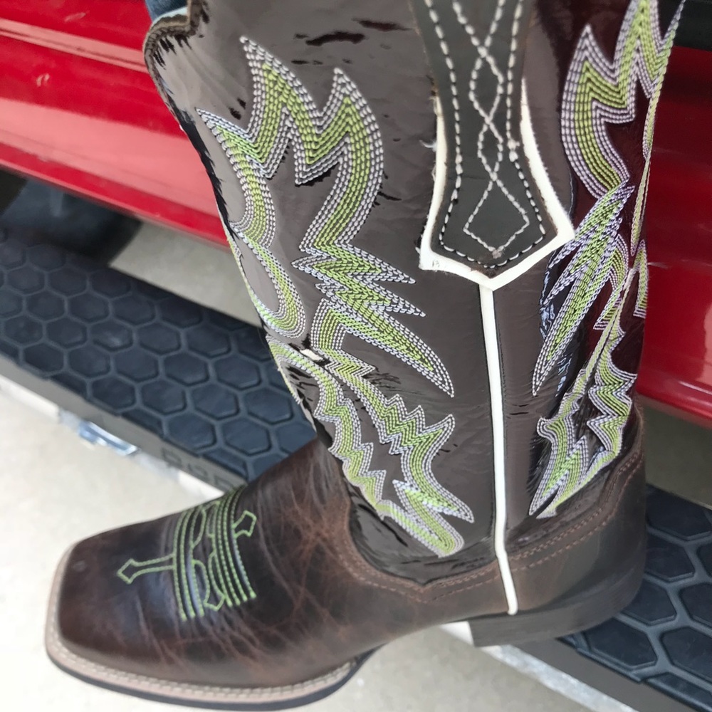 Women’s Ariat boots